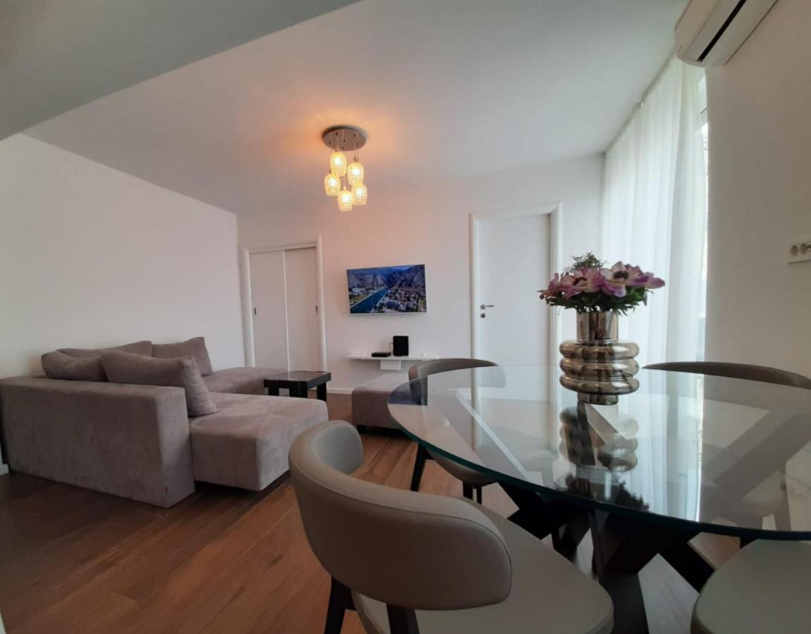 Appartamento Penthouse Maremonte Omiš Esterno foto