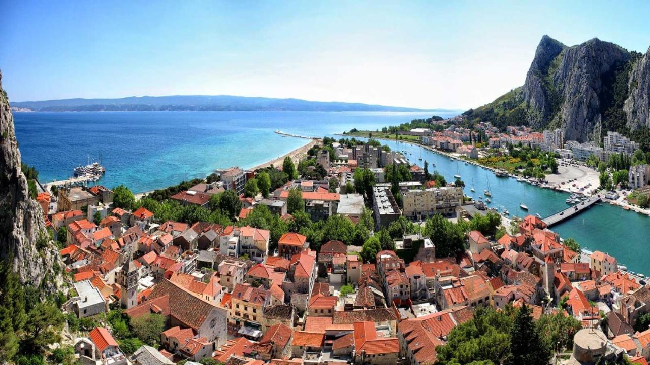 Appartamento Penthouse Maremonte Omiš Esterno foto
