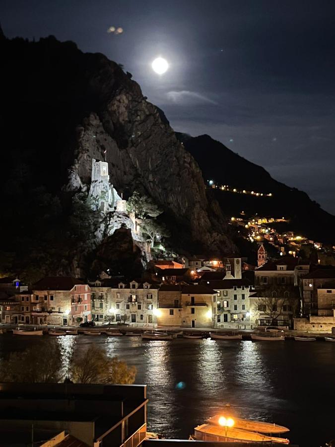 Appartamento Penthouse Maremonte Omiš Esterno foto